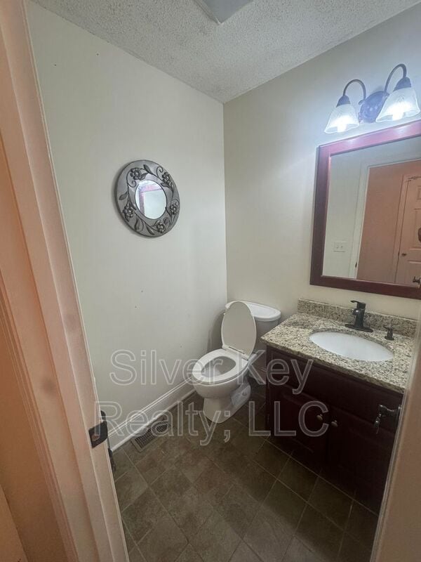 Building Photo - 1339 English Ln