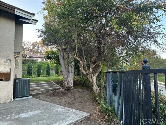 Building Photo - 2124 Wildwood Ct