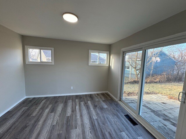 Building Photo - 2725 Danz Ave