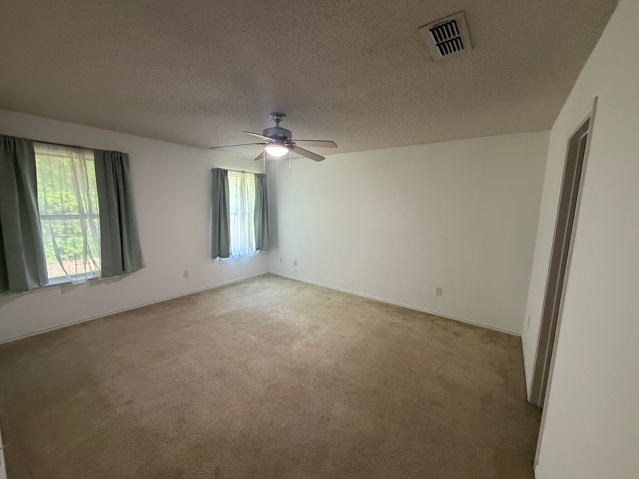 Building Photo - 2521 Ensenada Ln