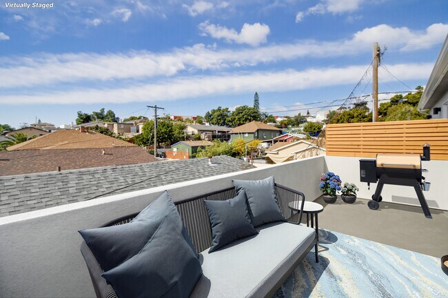 Building Photo - 3042-3044 J St