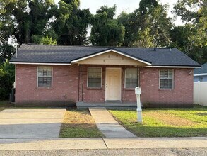 Building Photo - 2605 E 26th Ave