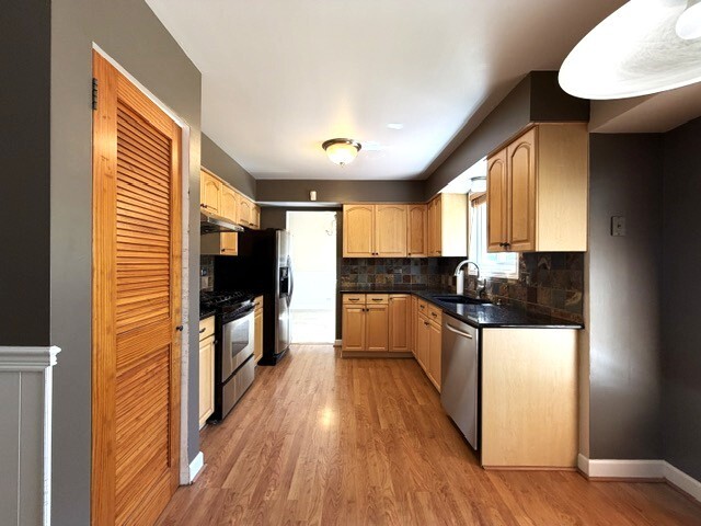 Building Photo - 129 Rumsey Pl