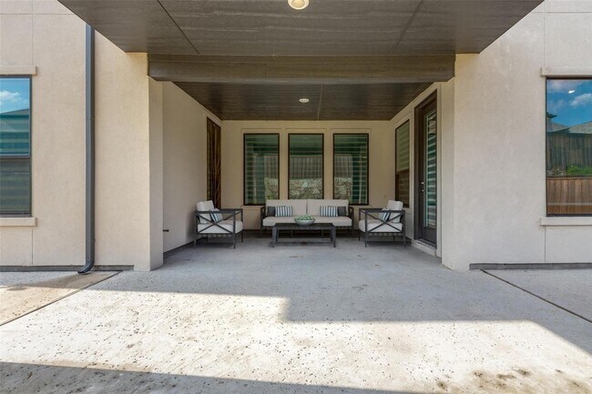 Building Photo - 13445 Loyla Ct