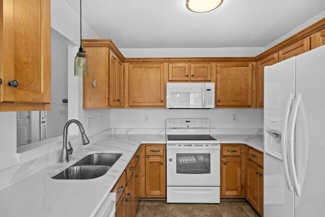 Building Photo - Updated 4bd 2 bath in Southaven