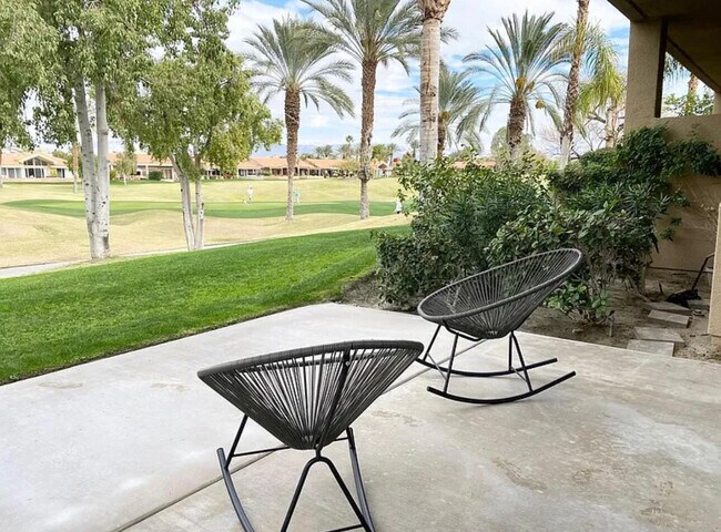 Building Photo - 54 Hilton Head Dr