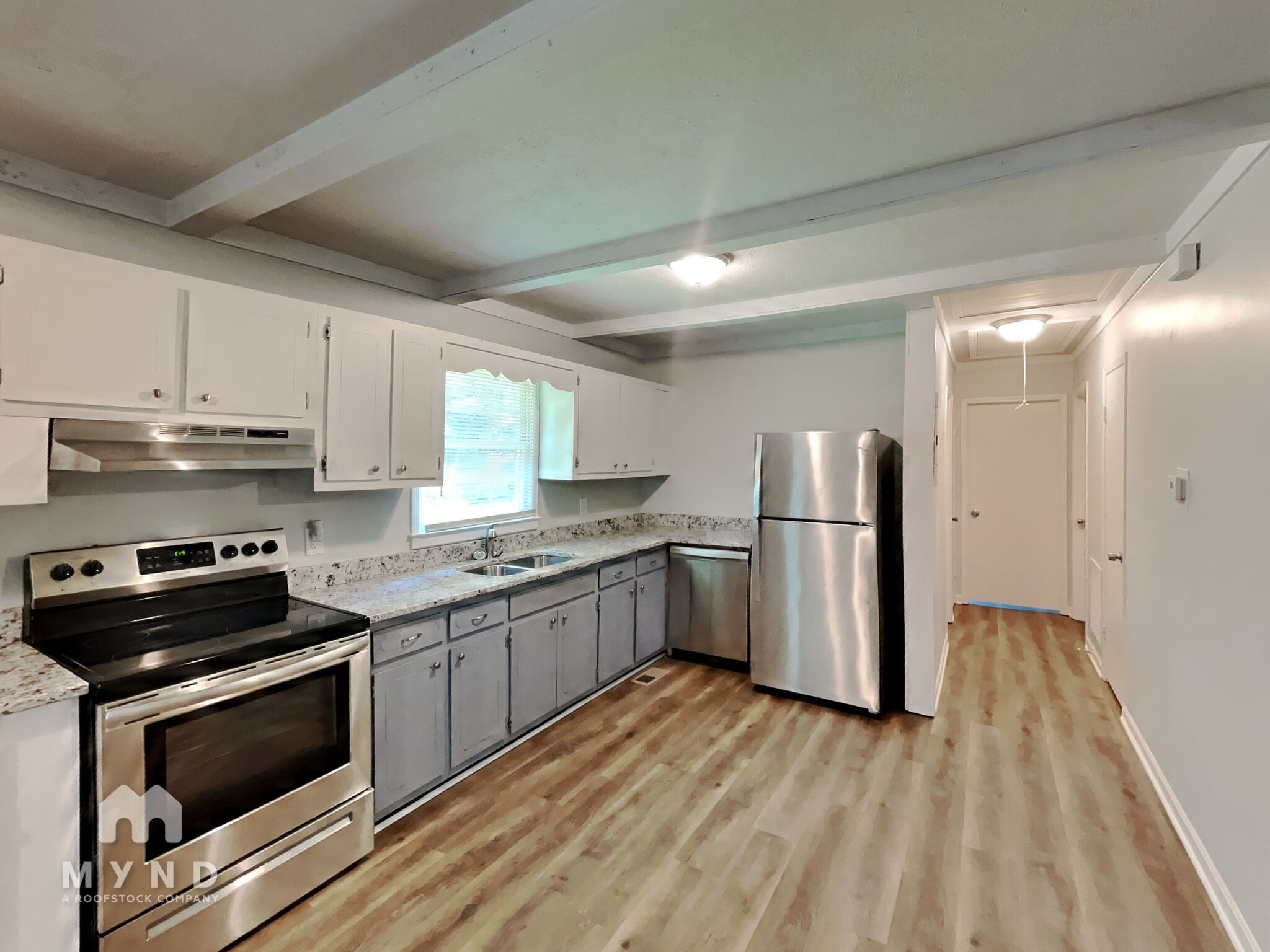 Building Photo - 865 W Hightower Trail