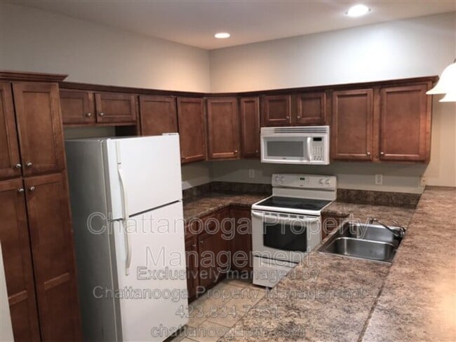 Primary Photo - 2704 Stone Trace Dr