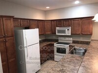 Building Photo - 2704 Stone Trace Dr