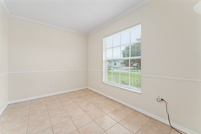 Building Photo - Charming 3-Bedroom, 2-Bath Home with 2-Car Garage and Bonus Room in Poinciana!