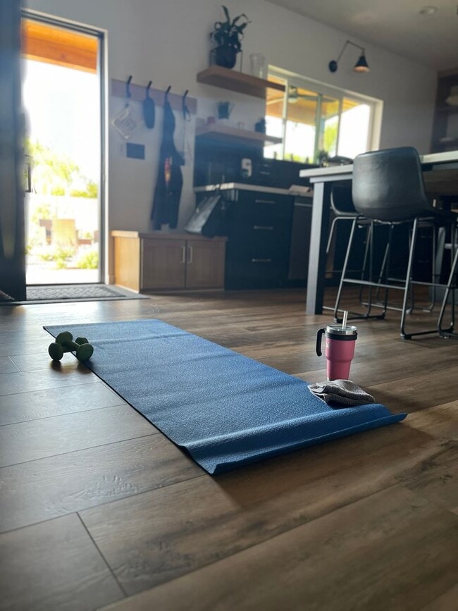 Building Photo - Karin's Kottage-New 2 Bedroom/2 Bath Furnished or Unfurnished Oasis for Lease