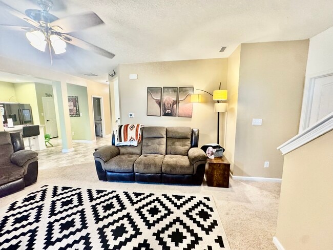 Building Photo - 13238 N Lndg Cir W