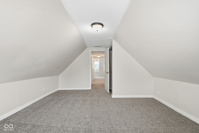 Building Photo - 717 Parkway Ave