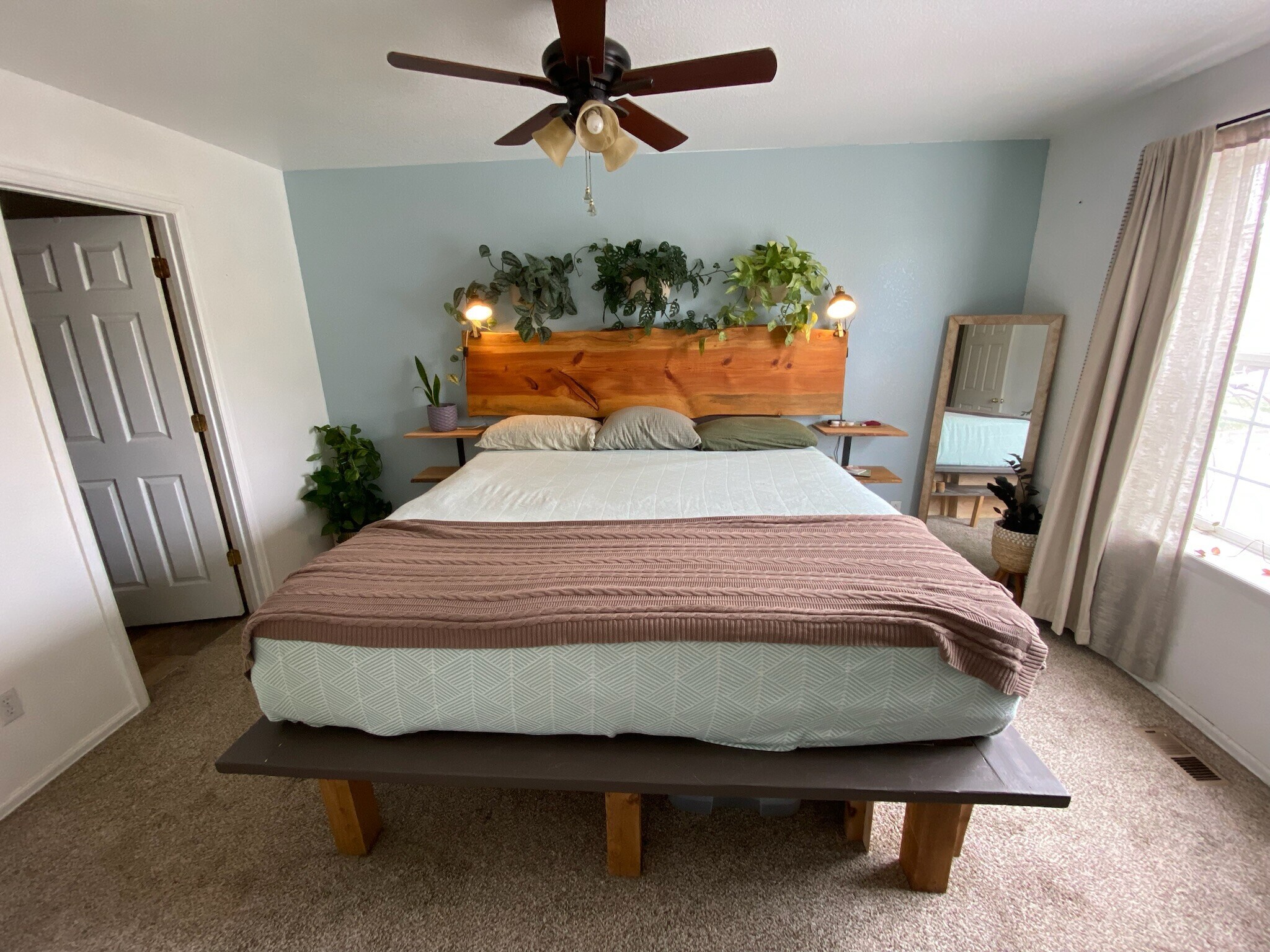 Accent wall paint updated. Ceiling fan. West facing window - 9056 Gale Blvd