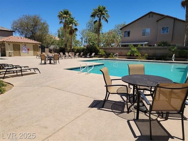 Building Photo - UPGRADED HENDERSON HOME IN GATED COMMUNITY!!