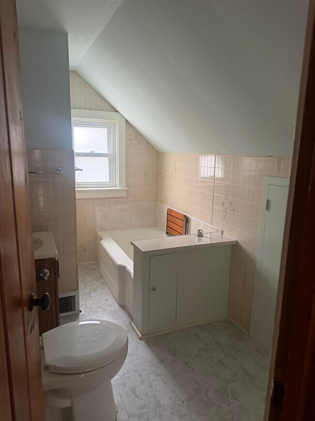 Building Photo - Phelps Studio