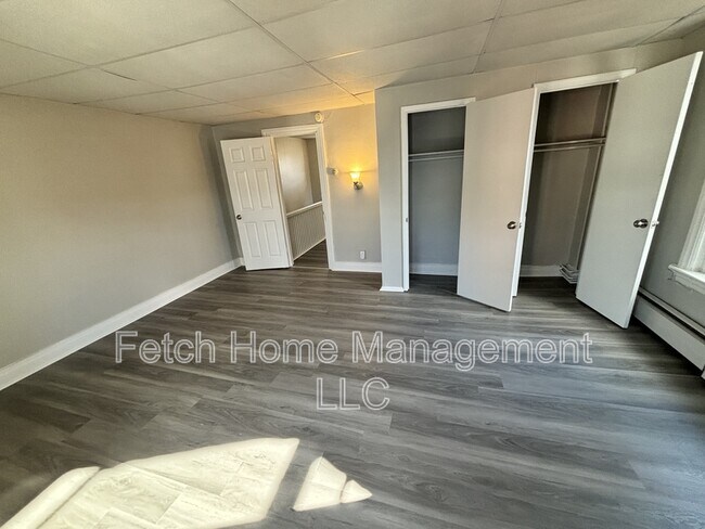 Building Photo - 818 Church St