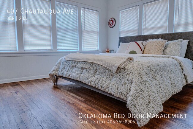 Building Photo - 407 Chautauqua Ave