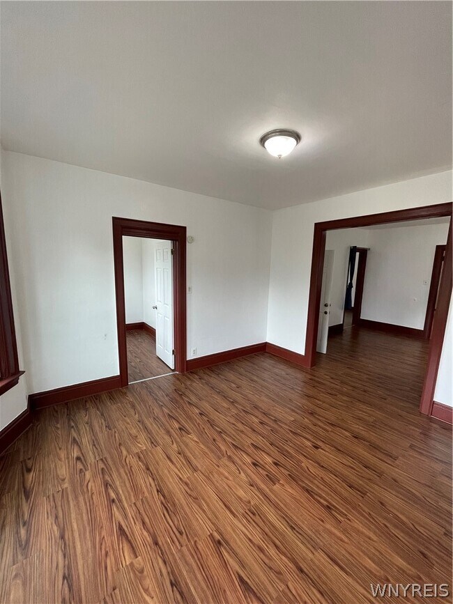 Building Photo - 298 Winslow Ave