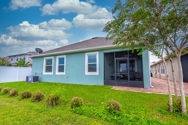 Building Photo - 2721 Chantilly Ave