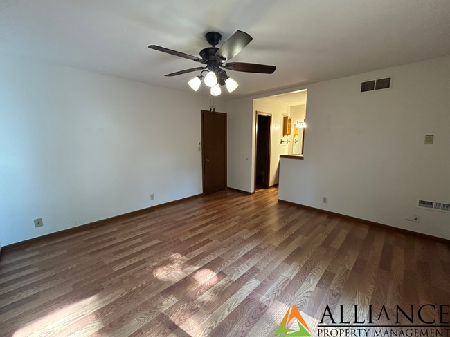 Building Photo - $300 OFF 1st MONTH'S RENT! Amazing, Spacio...