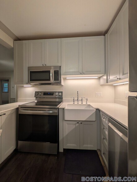 Primary Photo - 9 Dana St