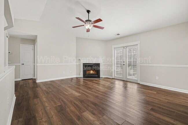 Building Photo - 1820 Meadow Crossing Dr