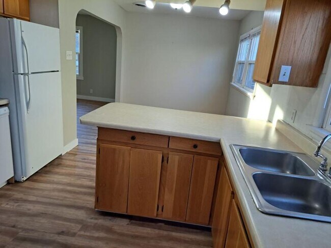 Building Photo - 3 bedroom in Billings MT 59102