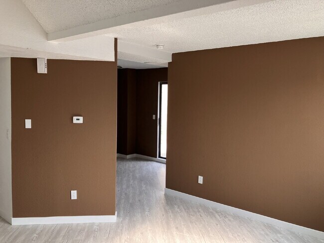 Building Photo - Charming 1-Bedroom, 1-Bathroom Condo In Wind Creek!