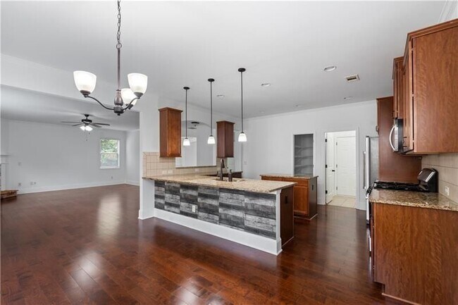 Building Photo - 2080 Redbarn Court