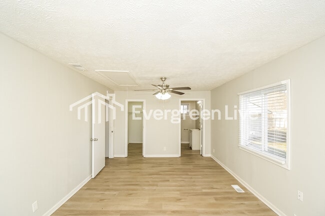 Building Photo - 1850 Priscilla Ave