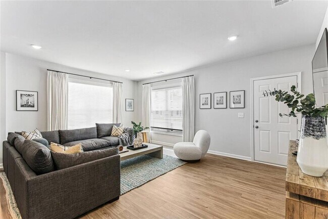 Building Photo - 4005 Sunfish Ln