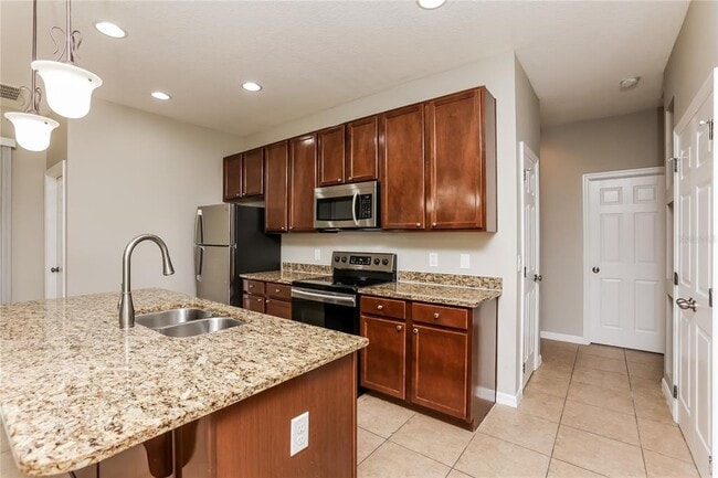 Building Photo - 1821 Candlenut Cir