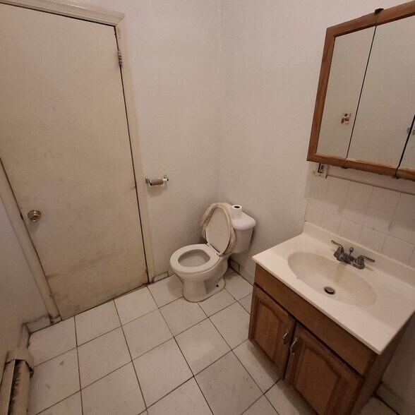 Unit 1 - 285 Old Bergen Rd
