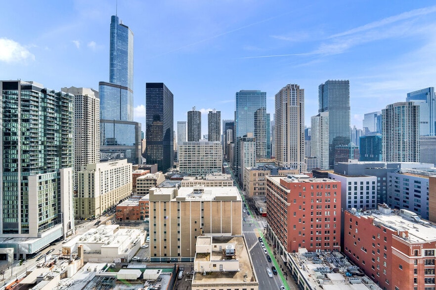 Building Photo - 545 N Dearborn St