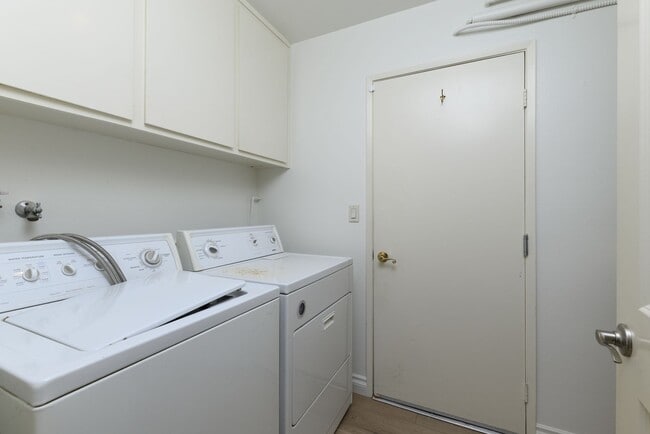 Building Photo - 22106 Village 22