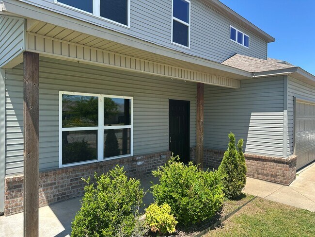 Building Photo - Available Now!  Spacious 5-Bed, 3.5-Bath Corner-Lot Home in West Fayetteville