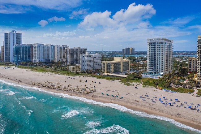 Building Photo - 3730 N Ocean Dr