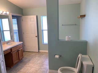 Building Photo - 879 Greenleaf Cir
