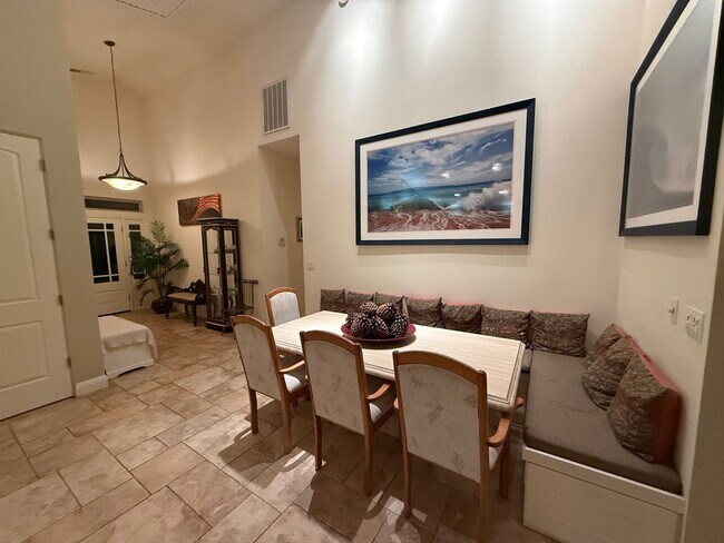 Building Photo - Luxury Home with 180 Degrees Lake Views