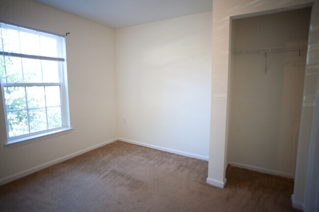 Building Photo - 110 S Roberson St