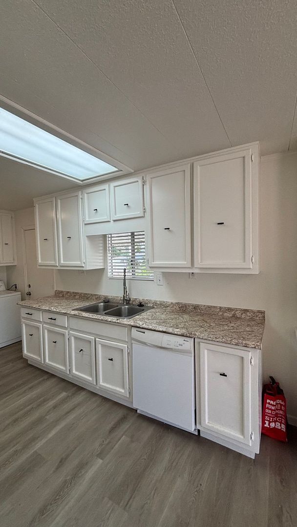 Building Photo - Updated 3 bedroom, 2 bathroom mobile!