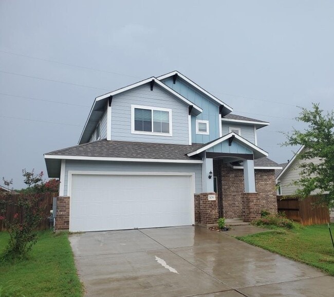 Primary Photo - 106 Crooked Trail