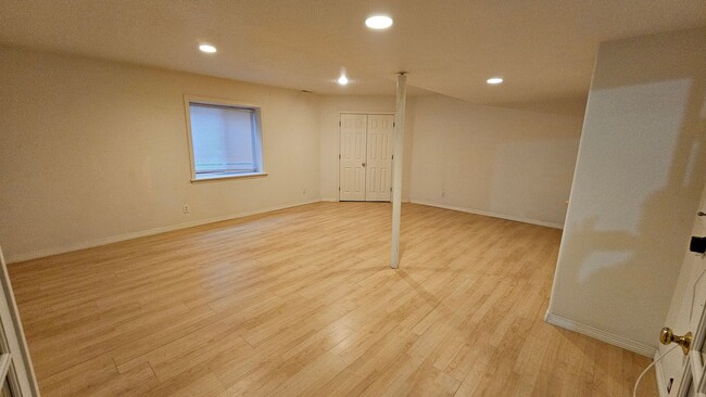 Building Photo - Executive Ranch in the Broadlands