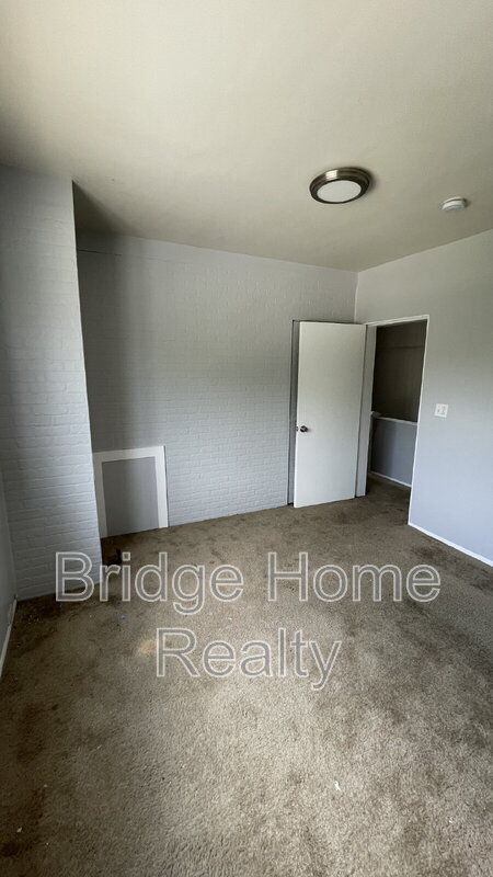 Building Photo - 6960 Monticello St