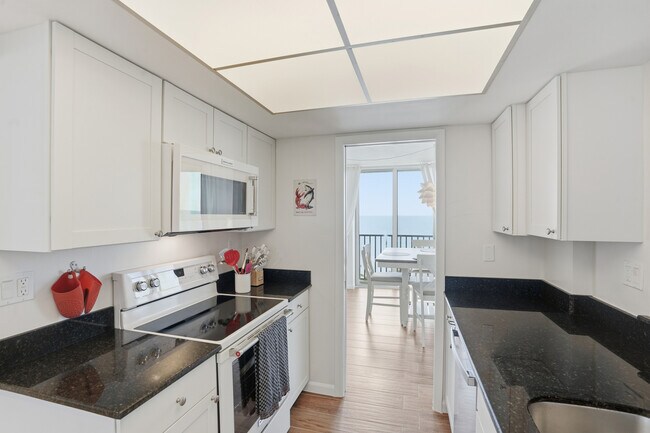 Building Photo - 10475 Gulf Shore Dr