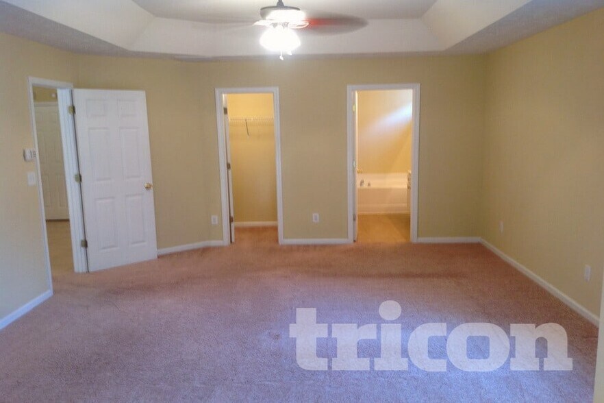 Building Photo - 8422 Somerton Cir