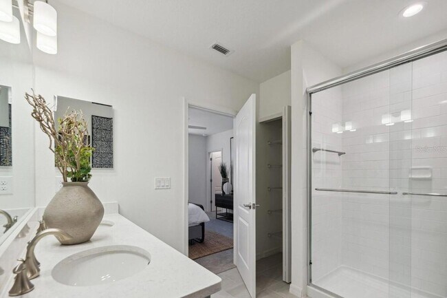 Building Photo - 3462 Caravelle St