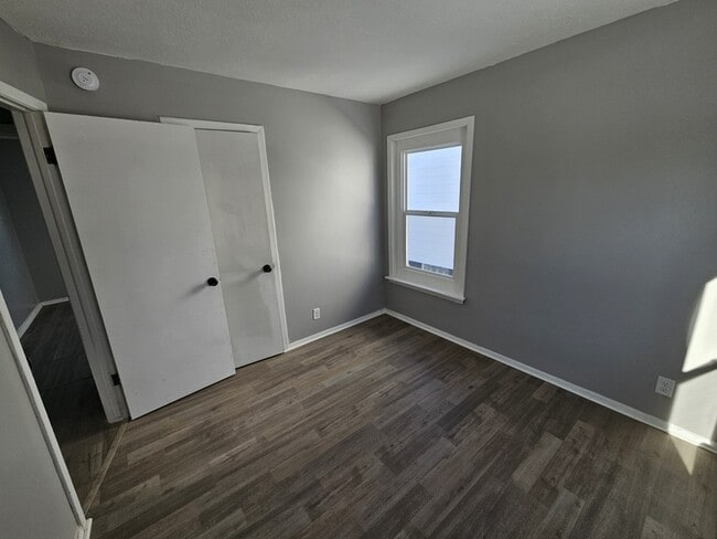 Building Photo - 4445 E 154th St