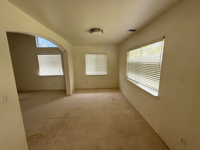 Building Photo - 4 Bedroom / 3 Bath House in The Islands Ga...